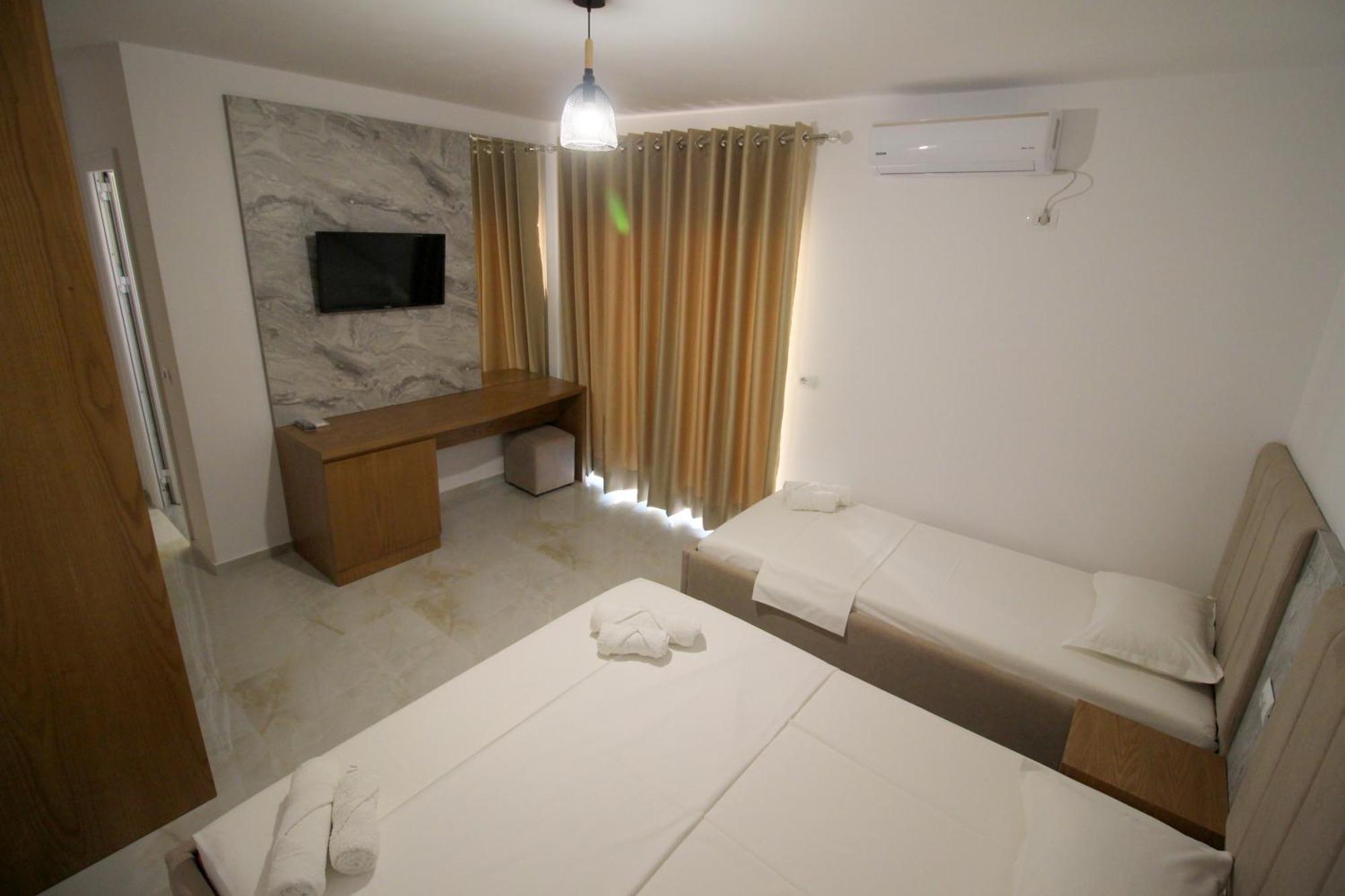 Hotel Four Islands Ksamil Exterior foto