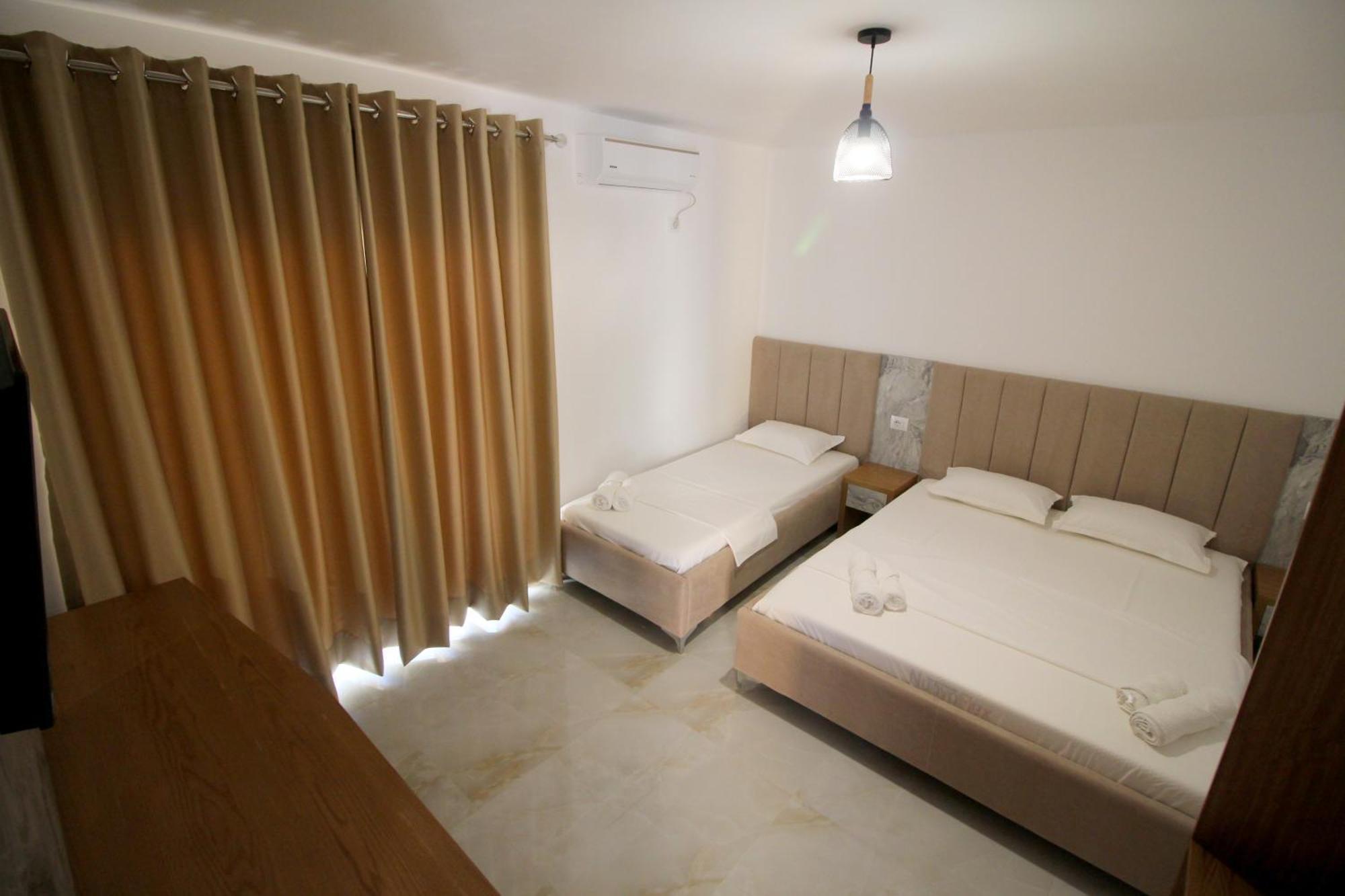 Hotel Four Islands Ksamil Exterior foto